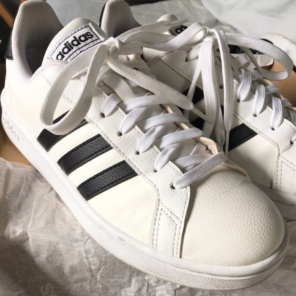 ADIDAS Grand Court black and white Size 7 1/2